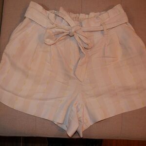 Loft Women's Cream Shorts w belt